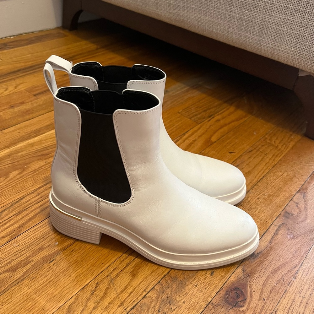 White Kenneth Cole Chelsea Boots